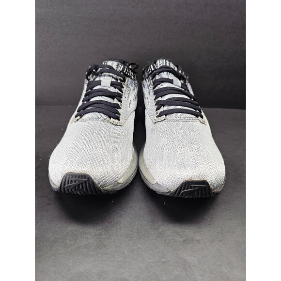 Brooks Men 8.5 Comfy footwear main image 2